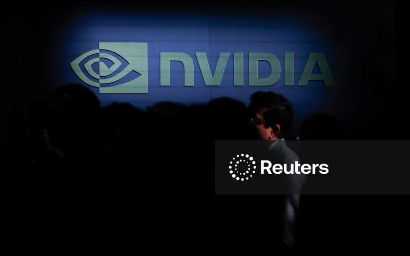 Nasdaq e S&P 500 sobem com previsão da Nvidia; investidores aguardam discurso de Warsh