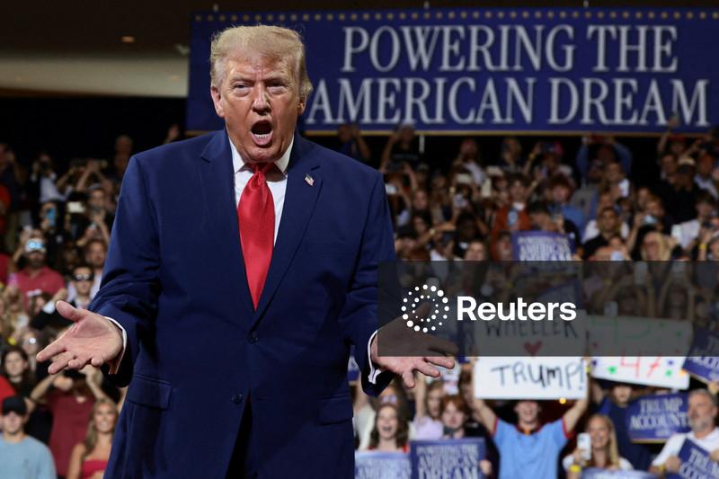Governo Trump planeja destinar US$4 mi à mídia de direita na Europa, dizem fontes