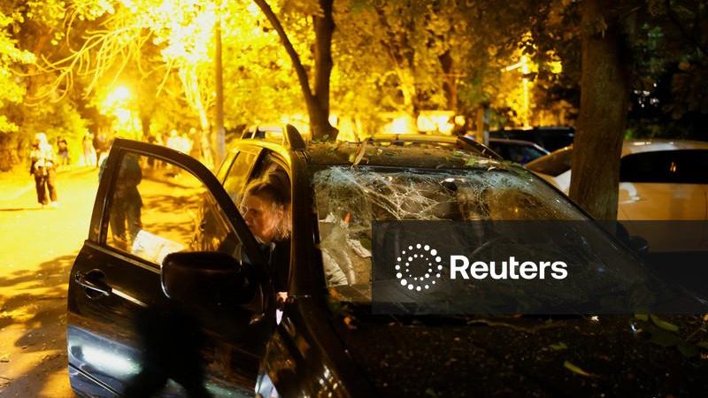 Rússia bombardeia Kiev e mata 10 pessoas, enquanto Ucrânia pede interceptores Patriot