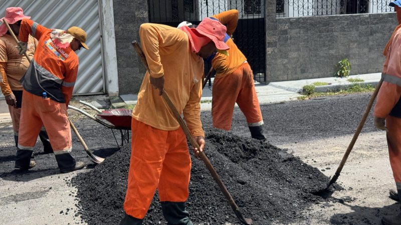Prefeitura de Manaus atende solicitação de moradores e recupera trecho da rua Hortência, no Aleixo