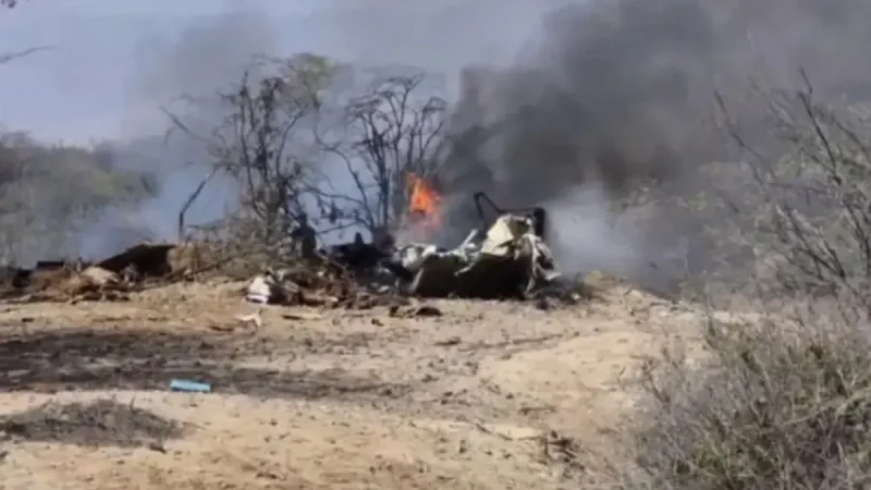 Avião com turistas cai no Peru e deixa 13 mortos
