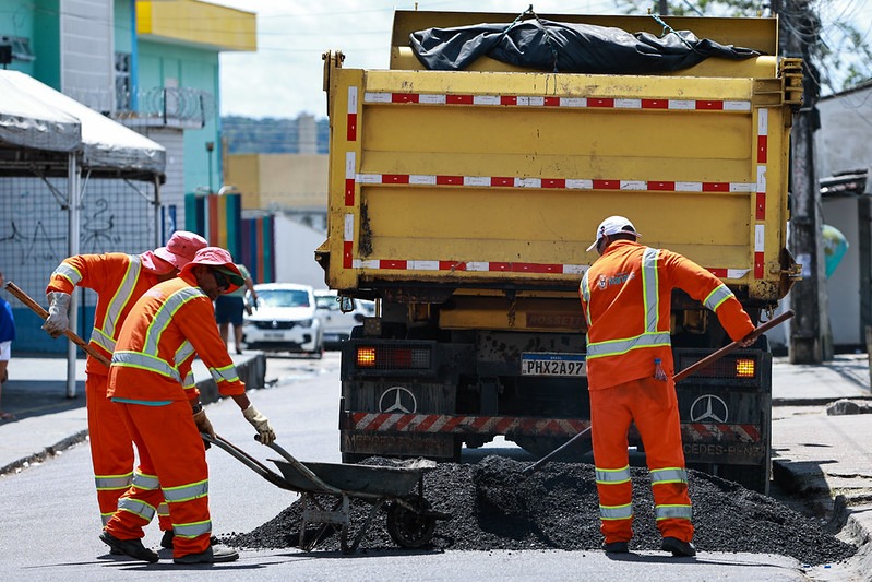 Prefeitura de Manaus realiza 8ª edição do ‘Manaus que a Gente Cuida’ com força-tarefa integrada no Educandos e Colônia Oliveira Machado