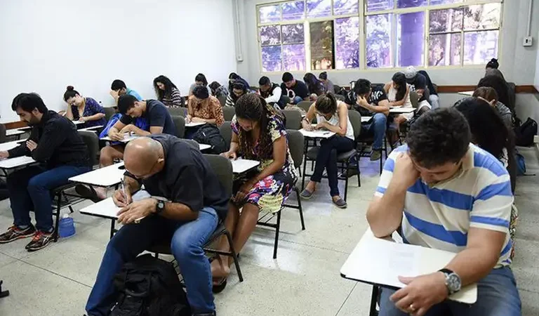 Encceja 2026: Inep libera consulta ao cartão de inscrição