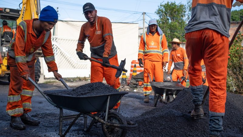 Prefeitura de Manaus realiza recuperação asfáltica na rua Canário do Campo e reforça mobilidade no bairro Cidade de Deus