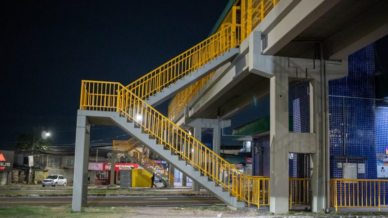 Prefeitura de Manaus revitaliza passarela da avenida Max Teixeira e amplia pacote de modernização da infraestrutura viária