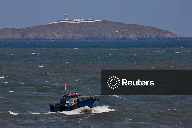 Taipé considera “ridícula” ordem da China para controle de tráfego no Estreito de Taiwan durante tufão