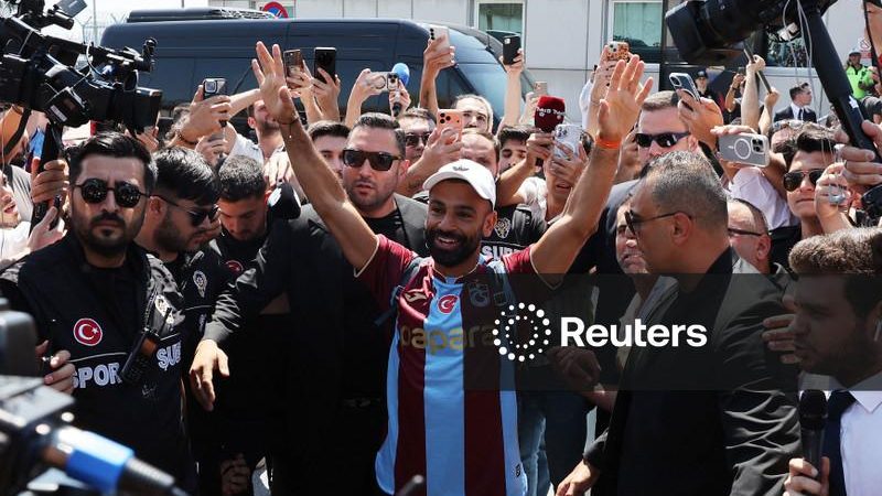 Salah assina contrato de dois anos com clube turco Trabzonspor