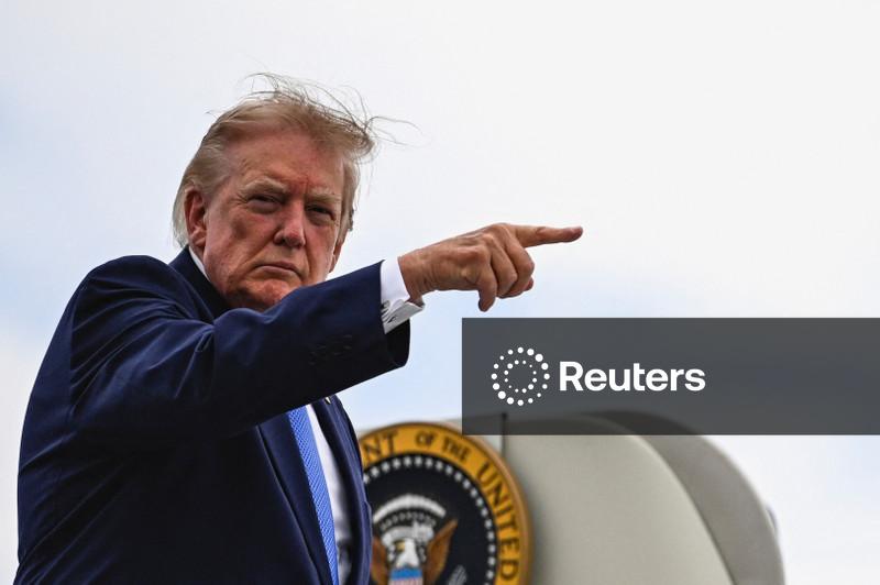 Procurador-geral interino dos EUA cancela verba para apoiadores de Trump
