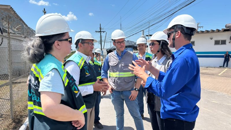 Ageman vistoria execução de parada programada da Águas de Manaus para reforçar abastecimento no verão amazônico
