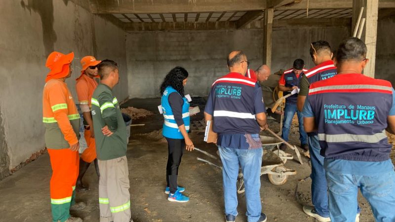 Fiscalização urbana da Prefeitura de Manaus soma 2,4 mil ações em 2026 e registra maior número de embargos do ano