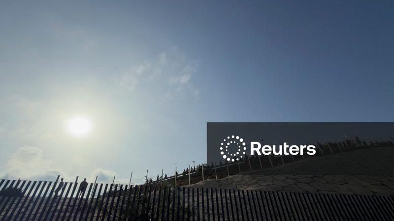100 pessoas morreram durante corrida para fronteira de Ceuta, afirma líder de Ceuta