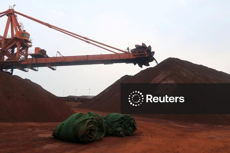 Minério de ferro sobe com novos sinais de estímulos da China