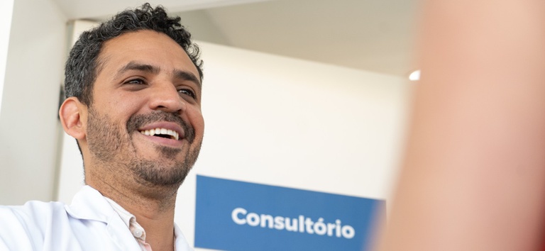 Programa garante presença de médicos especialistas até renovação em fevereiro de 2027