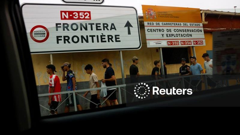 UE convoca reunião ministerial para terça-feira para discutir travessias de migrantes em Ceuta