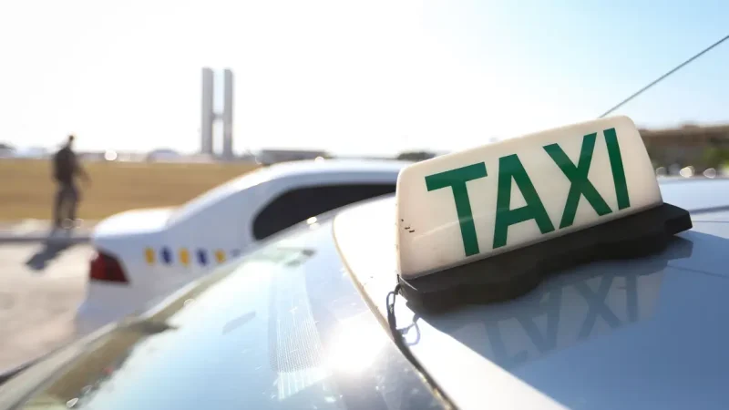 Crédito facilitado para motoristas de app e táxi sobe para carros de até R$ 200 mil