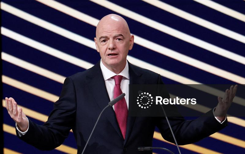 Aliados de Infantino se mobilizam enquanto presidente da Federação Norueguesa de Futebol exige renúncia do presidente da Fifa