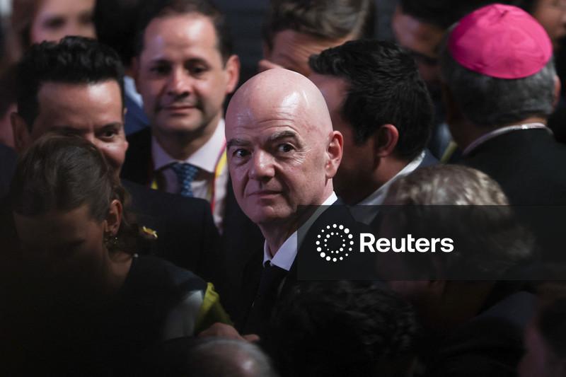 Uefa, AFC e Concacaf criticam Infantino por causa da venda de sua participação na Copa do Mundo