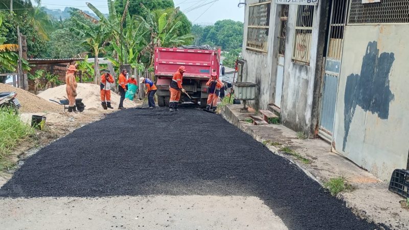 Prefeitura de Manaus pavimenta trecho da rua Val Paraíso e melhora mobilidade no Tarumã