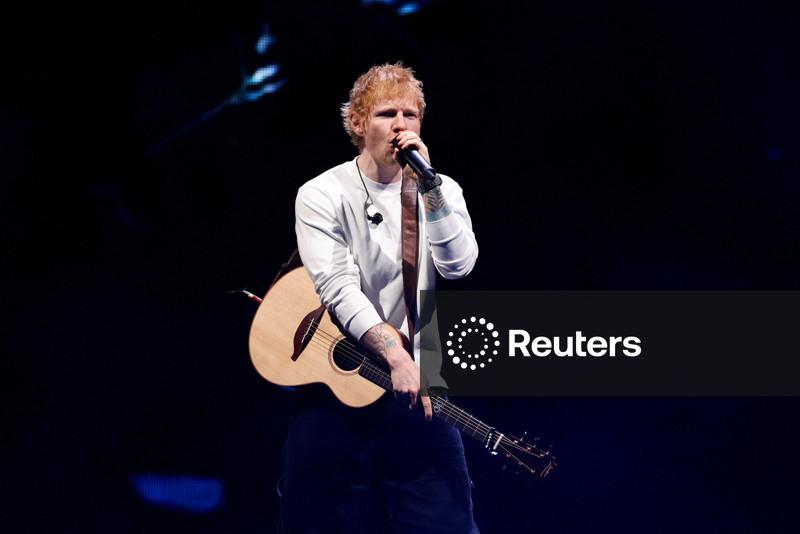 Ed Sheeran diz que exclusão de Macklemore da turnê nos EUA não foi decisão sua