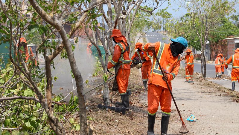 Prefeitura de Manaus leva serviços de limpeza e manutenção ao residencial Viver Melhor