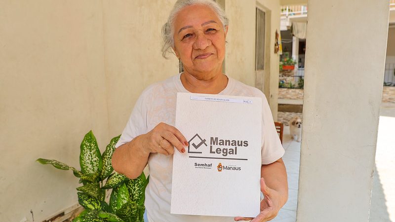 Prefeitura de Manaus entrega 626 títulos definitivos de imóveis e garante segurança jurídica às famílias em diferentes bairros