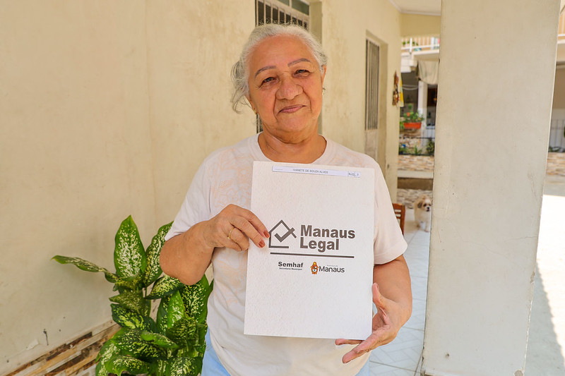 Prefeitura de Manaus entrega 626 títulos definitivos de imóveis e garante segurança jurídica às famílias em diferentes bairros