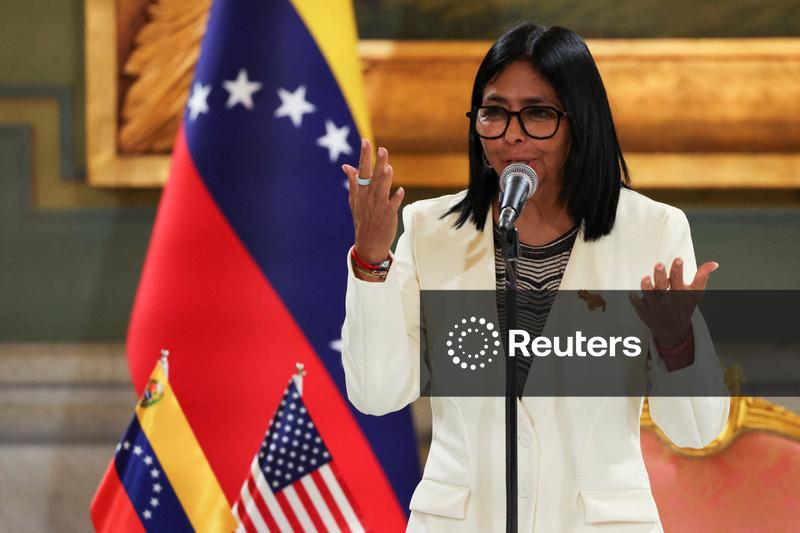 Trump se reunirá com presidente interina da Venezuela em Nova York na terça-feira