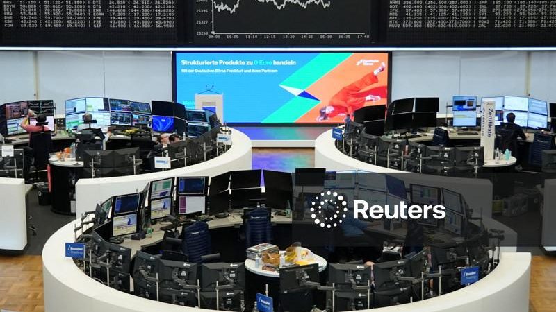 Ações ficam estáveis com pressão sobre petróleo e títulos