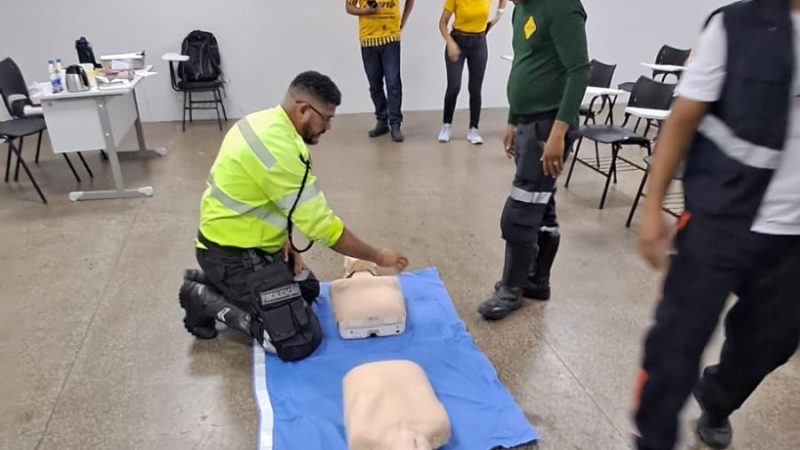 Equipes do Samu capacitam servidores do IMMU em noções de primeiros socorros