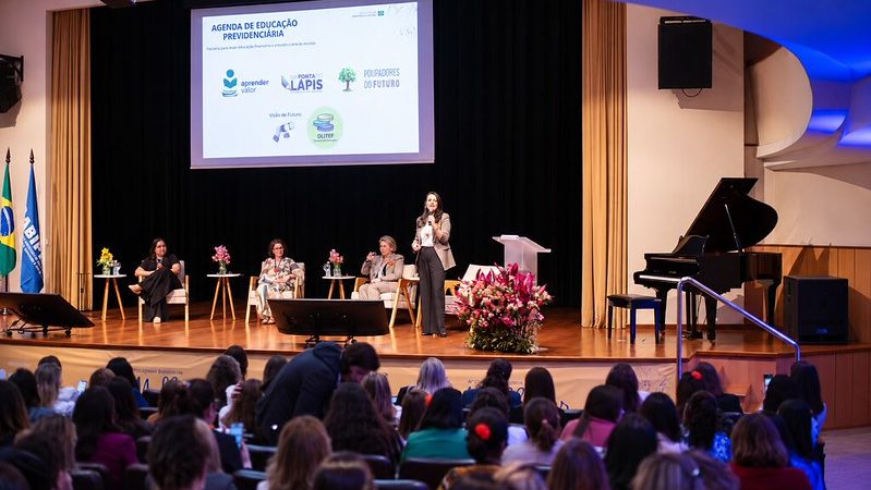 Manausprev representa Manaus em encontro nacional de mulheres que atuam na Previdência pública