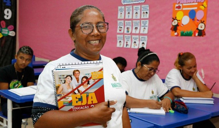 Educação de jovens e adultos é tema de episódio do PodMEC