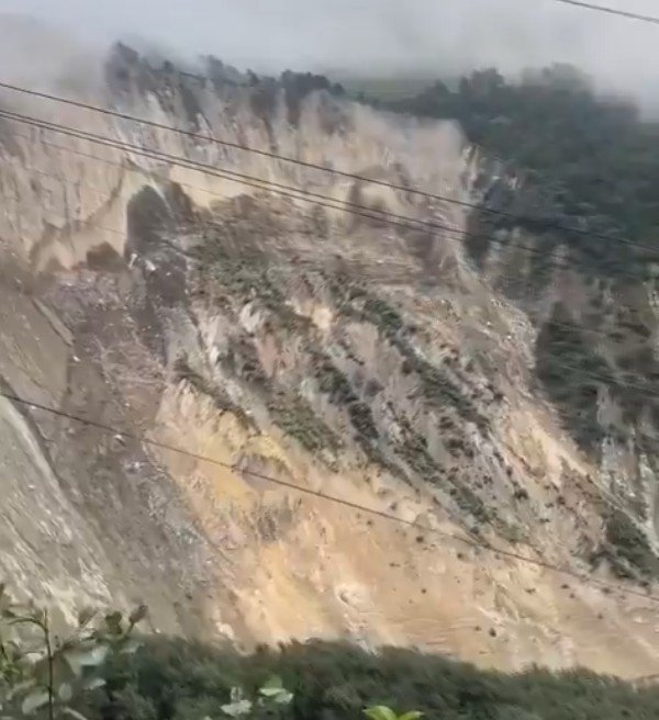 Nepal volta a ser atingido por enchentes e 24 pessoas morrem em desabamento de encosta