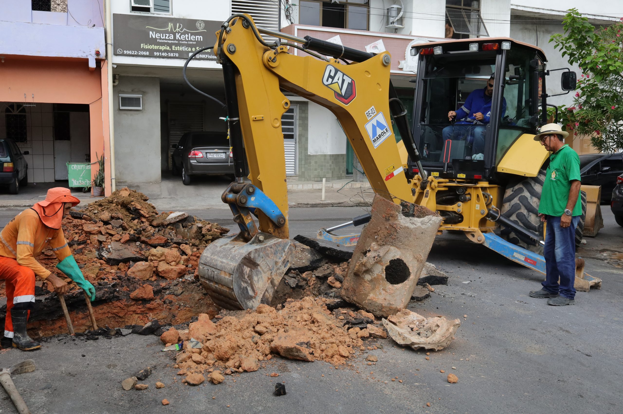 Prefeitura de Manaus recupera rede de drenagem profunda e melhora escoamento das águas no bairro Petrópolis