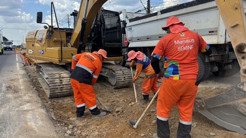 Prefeitura de Manaus inicia construção de retorno semafórico para facilitar acesso ao Parque São Pedro pela avenida Torquato Tapajós