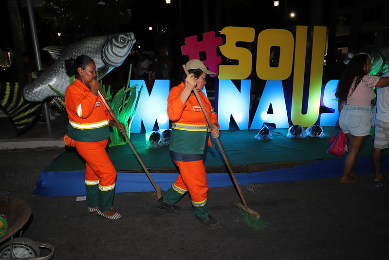 Prefeitura mobiliza cerca de 300 trabalhadores para reforçar limpeza durante o ‘#SouManaus Passo a Paço 2026’