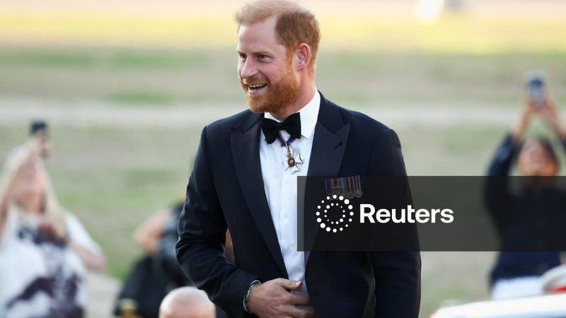 Príncipe Harry faz suas primeiras aparições públicas desde retorno ao Reino Unido