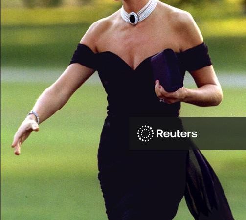 “Vestido da vingança” mostra apelo duradouro da princesa Diana em meio à guerra de palavras na família real