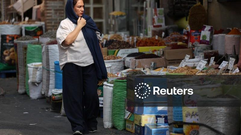 Iranianos sofrem com aumento vertiginoso dos custos de sete meses de guerra