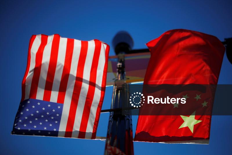 Principais diplomatas de China e EUA discutem “interações de alto nível” em conversa telefônica, diz Pequim