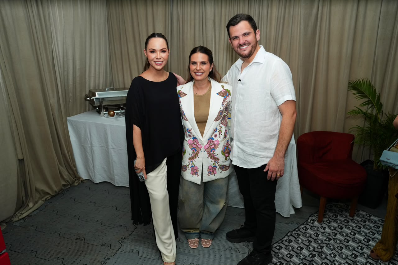 Prefeito Renato Junior prestigia show de Aline Barros e enaltece programação gospel no ‘#SouManaus 2026’
