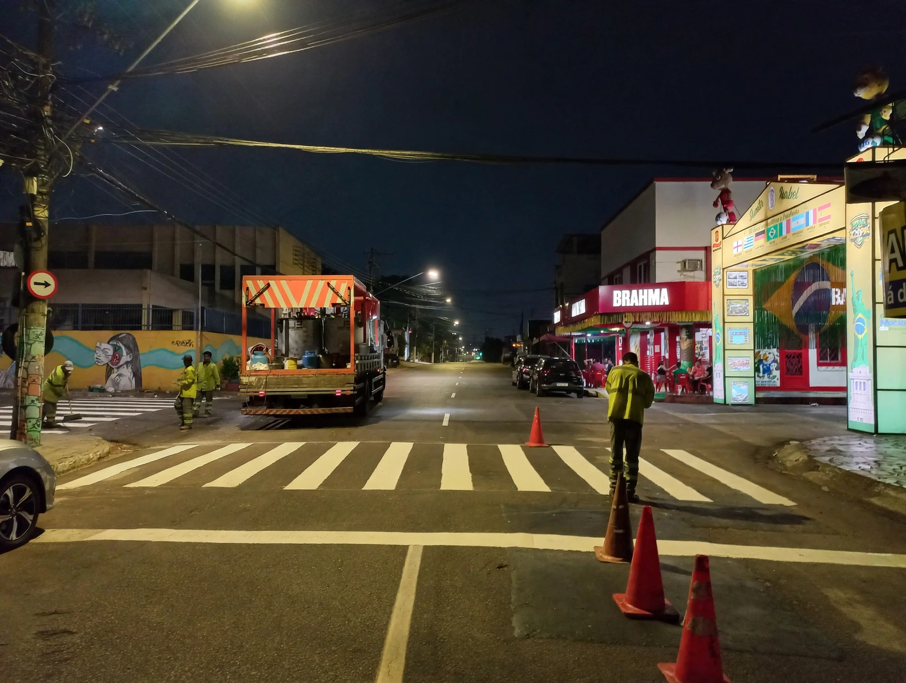 Prefeitura de Manaus revitaliza faixas de pedestres e linhas de retenção para reforçar segurança no trânsito