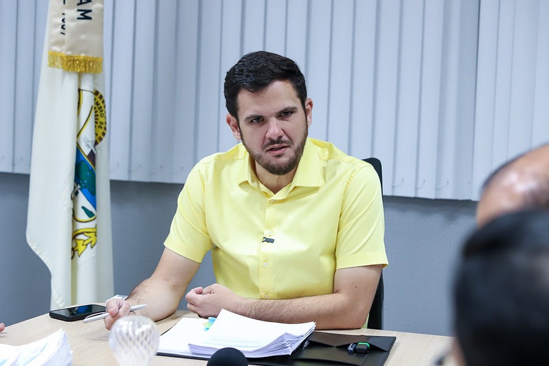 Prefeito Renato Junior libera mais de R$ 7,4 milhões para o Proesc e garante mais autonomia e agilidade para pequenos reparos em 515 escolas de Manaus