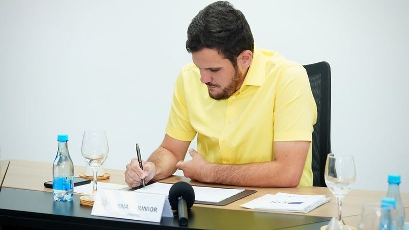 Prefeito Renato Junior assina progressões salariais para 7.616 servidores da Semed, Semsa e Semef e reforça valorização dos servidores públicos