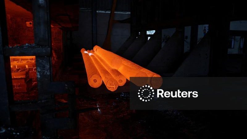 Minério de ferro fecha em ligeira alta com expectativa de estímulos na China