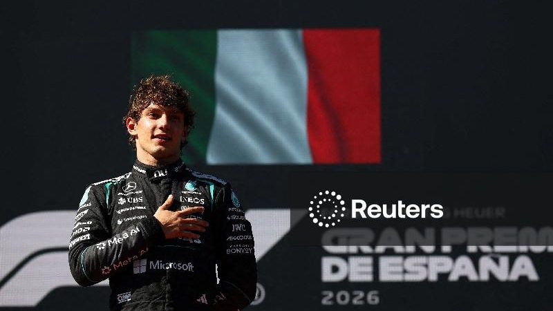 Antonelli vence GP da Espanha após demora em pitstop prejudicar Norris