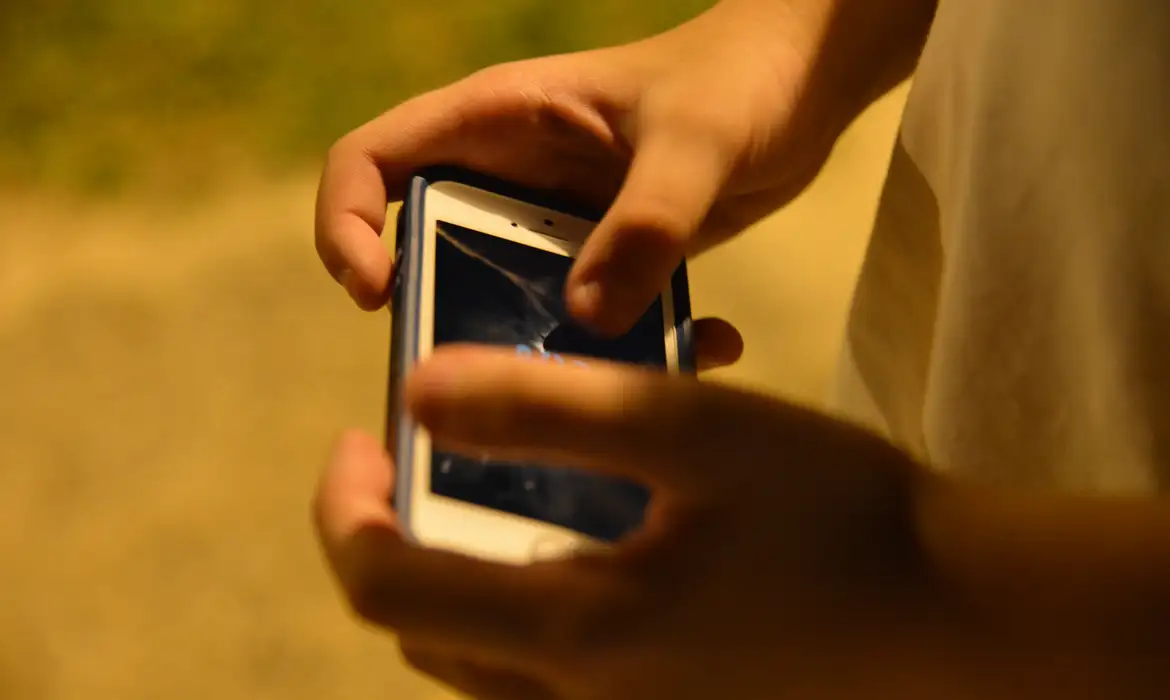 MJSP regulamenta notificação de crimes contra crianças em plataformas digitais