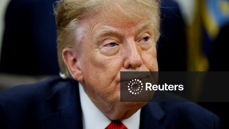 Trump proíbe CNN, MS NOW e Politico de entrar na Casa Branca