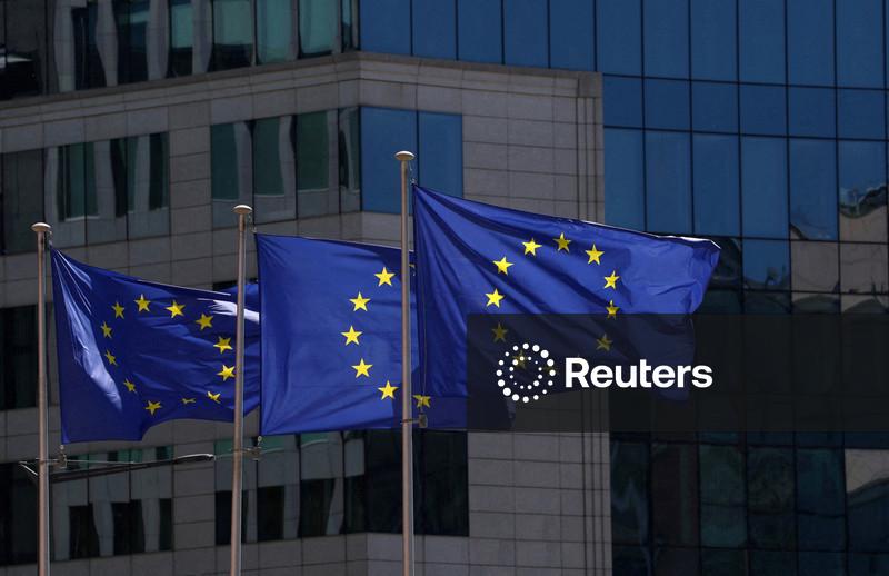 Países da UE aprovam cinco grandes projetos pan-europeus de defesa