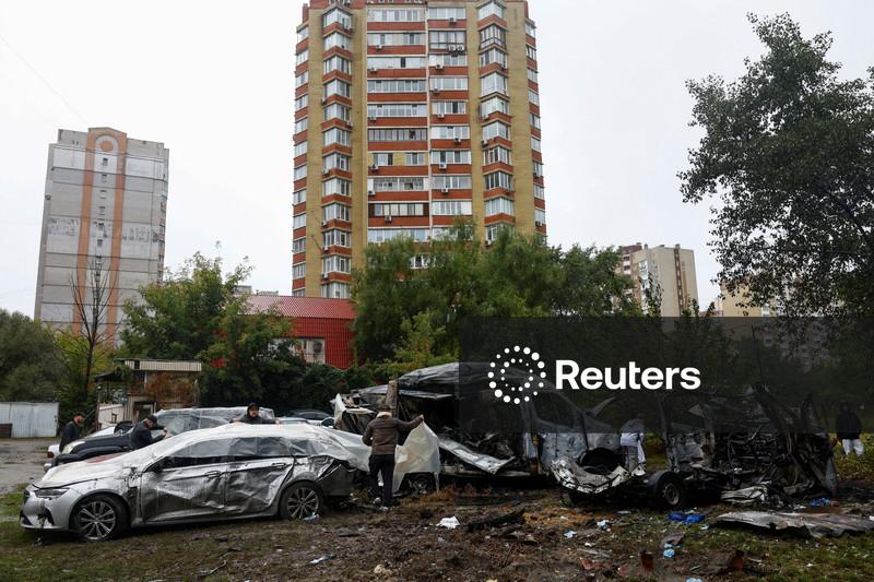 Ataques russos matam 8 pessoas na Ucrânia e causam danos a maternidade