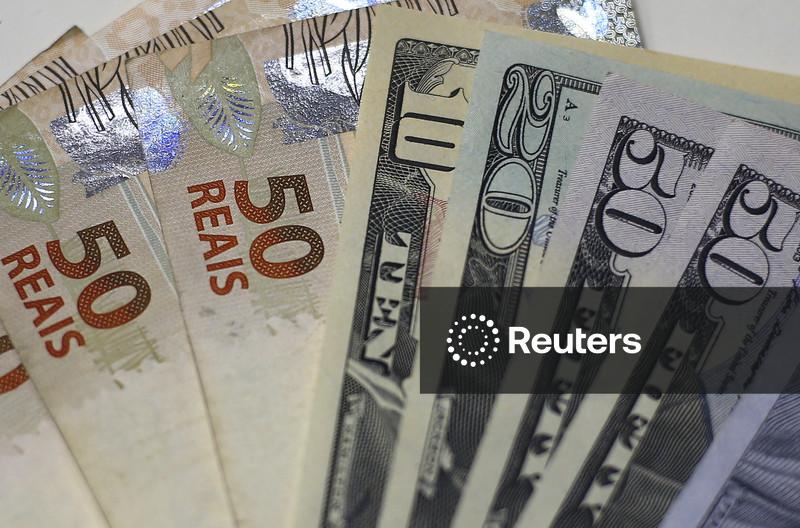 Taxas dos DIs sobem em sintonia com Treasuries e após nova pesquisa eleitoral no Brasil